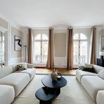 Rent 6 bedroom house of 306 m² in Paris