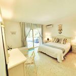 Rent 4 bedroom house of 600 m² in Las Brisas