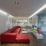 Rent 5 bedroom house of 200 m² in Massa