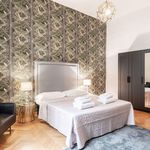 Affitto 3 camera appartamento di 130 m² in Firenze