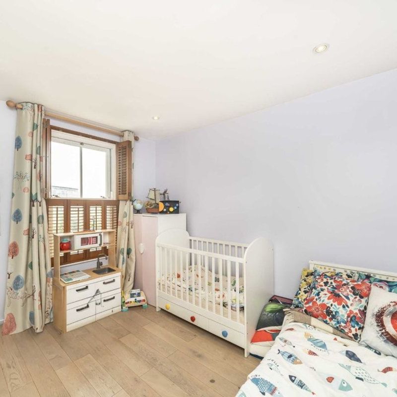 house for rent in Waldo Road Willesden, NW10 College Park