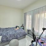 Rent 3 bedroom house of 281 m² in Al Thanyah 4