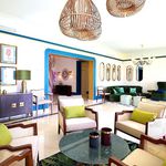 Rent 5 bedroom house of 720 m² in Estepona
