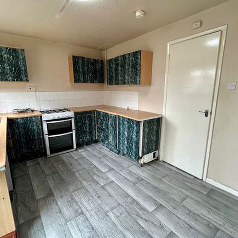 Property to rent in Dilliars Walk, West Bromwich B70