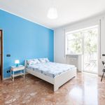 Rent 5 bedroom apartment in Bari