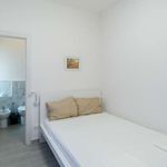 Rent 3 bedroom apartment of 86 m² in Bologna