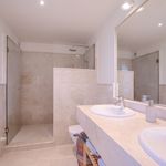 Rent 3 bedroom house of 245 m² in Oviedo