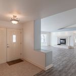 Rent 4 bedroom house of 262 m² in Redding