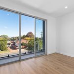 Rent 4 bedroom apartment in Guildford West