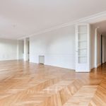 Rent 4 bedroom apartment of 161 m² in Champs-Elysées, Madeleine, Triangle d’or