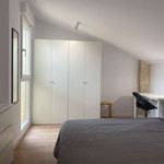Rent 2 bedroom apartment of 81 m² in València