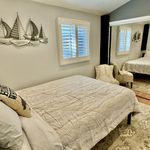 Rent 1 bedroom apartment of 46 m² in Redondo Beach
