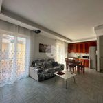 Rent 3 bedroom apartment of 90 m² in Napoli