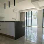 Rent 4 bedroom apartment of 354 m² in Johannesburg