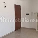 Affitto 3 camera appartamento di 107 m² in Potenza