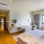 Rent 4 bedroom apartment of 285 m² in Colombo