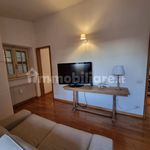 Rent 4 bedroom house of 180 m² in Roma