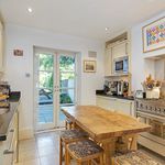 Rent 4 bedroom house of 248 m² in London