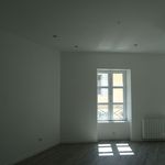 Rent 2 bedroom apartment of 34 m² in Bourg