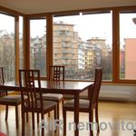 Pronajměte si 4 ložnic/e byt o rozloze 131 m² v Praha