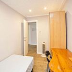 Rent 4 bedroom apartment of 86 m² in Valencia