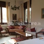 Rent 5 bedroom house of 630 m² in Vergiate