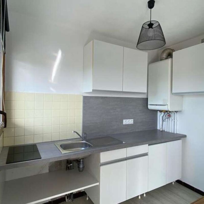 Location appartement 1 pièce 38 m² Marmande (47200)