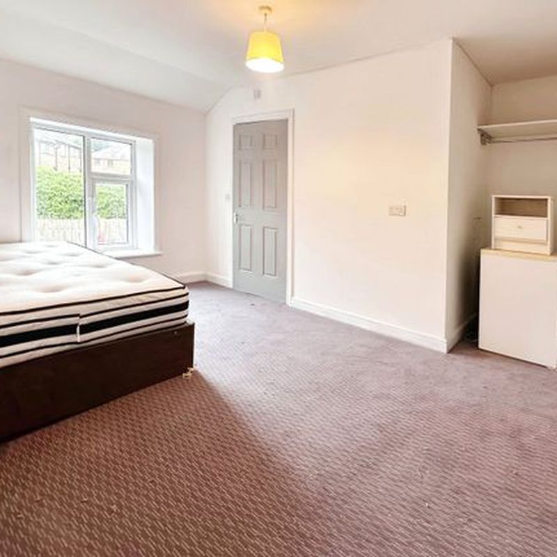 Room to rent in Lowerhouses Lane, Lowerhouses, Huddersfield HD5 Lower Houses