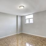 Rent 1 bedroom apartment of 63 m² in Brampton