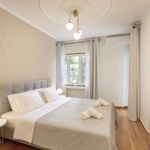 Ενοικίαση 6 υπνοδωμάτιο σπίτι από 270 m² σε Glyfada