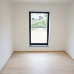Huur 4 slaapkamer huis van 900 m² in Zaventem