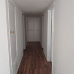 Rent 3 bedroom apartment of 131 m² in Huntington Beach