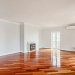 Rent 3 bedroom apartment of 165 m² in Estoril