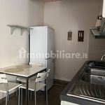 Affitto 3 camera appartamento di 65 m² in Viterbo