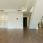 Rent 3 bedroom apartment of 210 m² in Madrid