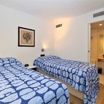 Alquilo 3 dormitorio apartamento de 128 m² en Estepona