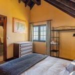 Rent 2 bedroom house of 200 m² in São Jorge