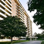 Rent 3 bedroom apartment of 113 m² in Toronto