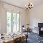 Rent a room of 100 m² in Bologna