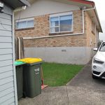 Rent 3 bedroom apartment in Whangaparaoa