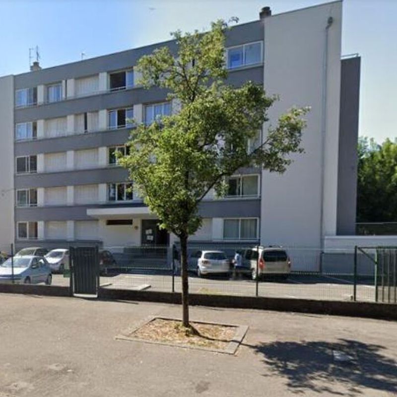 Location appartement 4 pièces 65 m² Vaulx-en-Velin (69120)