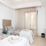 Alquilo 3 dormitorio apartamento de 185 m² en Estepona