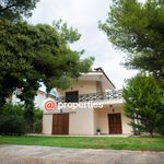 Rent 3 bedroom house of 240 m² in Thrakomakedones