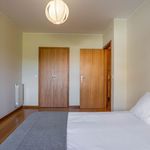 Alugar 3 quarto apartamento de 83 m² em Arcozelo