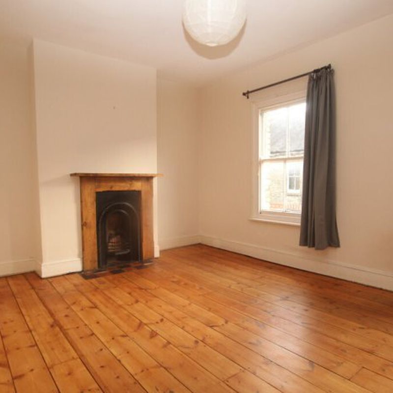 stockwell street, cambridge £1,500 pcm, 2 bedrooms, mid terrace house * tenant info Romsey Town