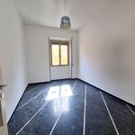 Affitto 7 camera appartamento di 94 m² in Genova