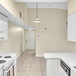 Rent 2 bedroom apartment of 942 m² in Davie