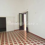 Affitto 5 camera appartamento di 450 m² in Trani