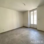 Rent 2 bedroom apartment of 29 m² in Cuges-les-Pins