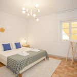 Rent 2 bedroom apartment of 86 m² in Porto